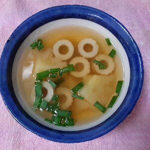 簡単♪じゃがいもとちくわのお味噌汁